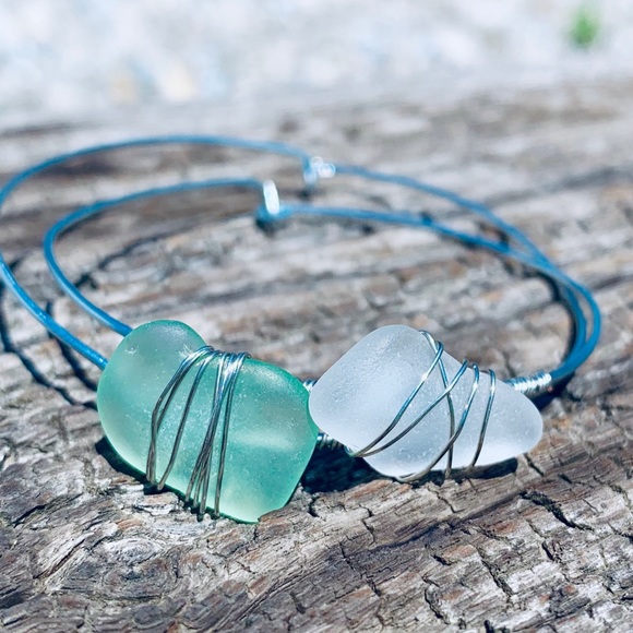 Jewelry - 🐳 3/$25 Out To Sea Bangle Bracelet